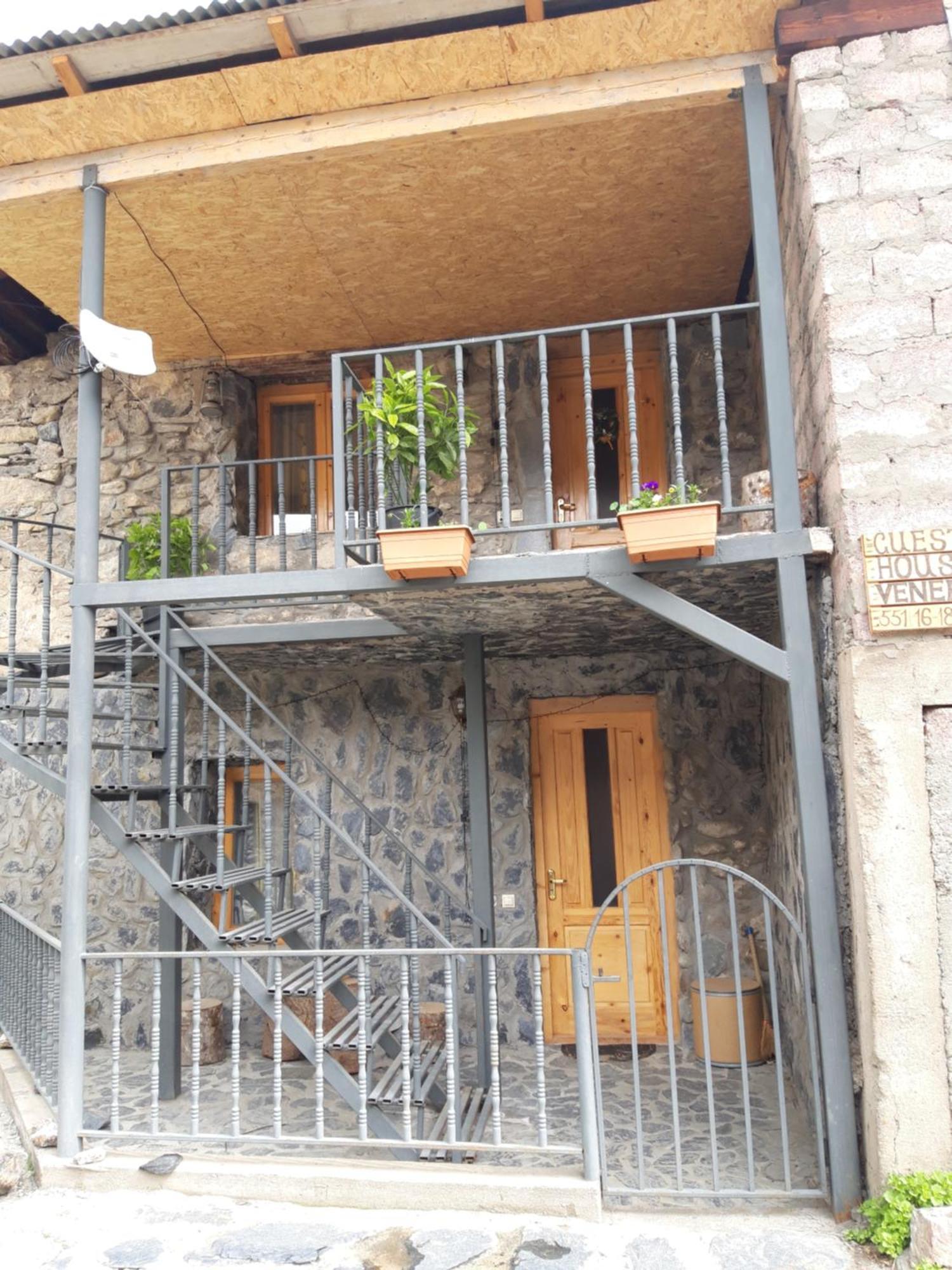 Guesthouse Venera 메스티아 객실 사진